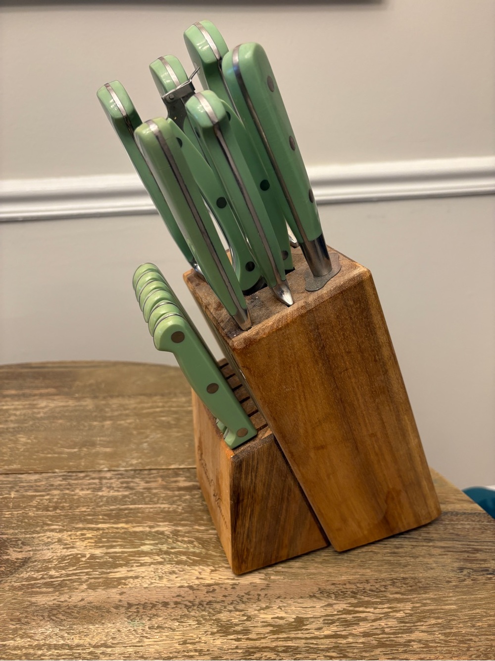 Pioneer Woman Green Kitchen Knife Set with Wooden Block- modern farmhouse